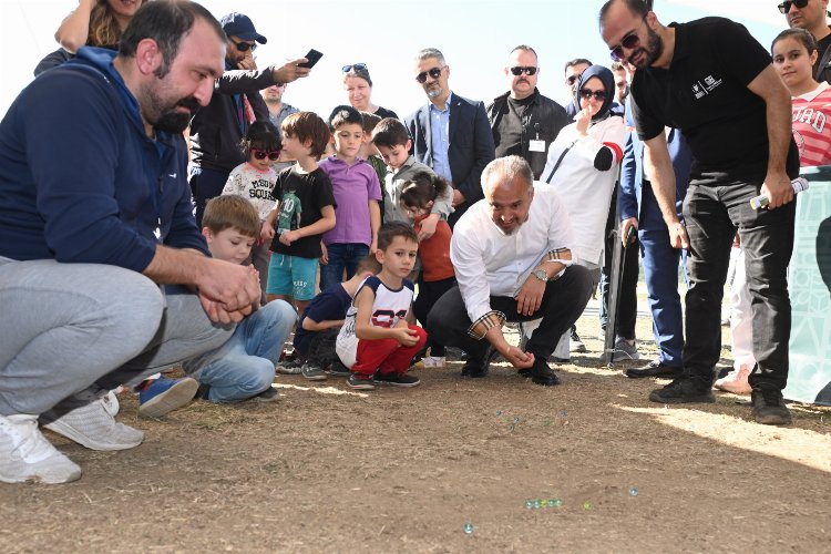 Bursa'da oyunlar sokağa taşındı -