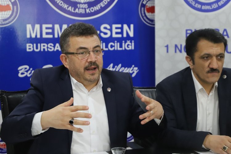 Bursa'da sendikalı eğitimcilerden 'kararlı duruş' vurgusu -