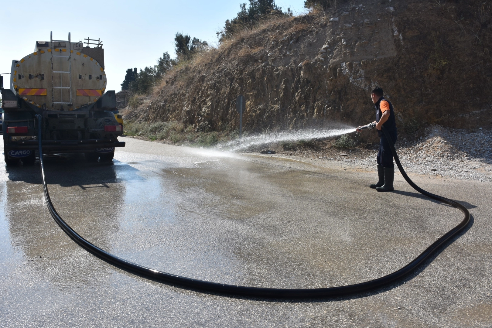 Bursa Gemlik'te temizlik dört koldan -