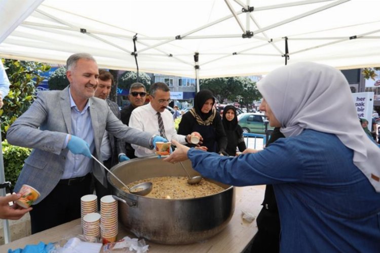 Bursa İnegöl'de kazanlar 'bereket' için kaynadı -