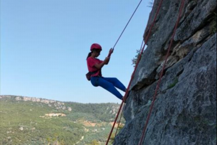 Bursa İnegöl'de küçük dağcılar performanslarını sergiledi -