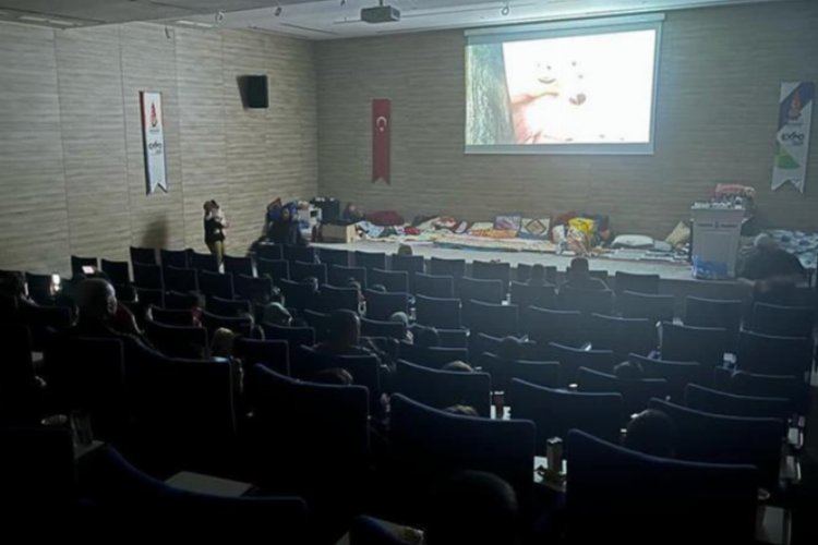 Bursa İnegöl'den Kahramanmaraşlı çocuklara sinema sürprizi -