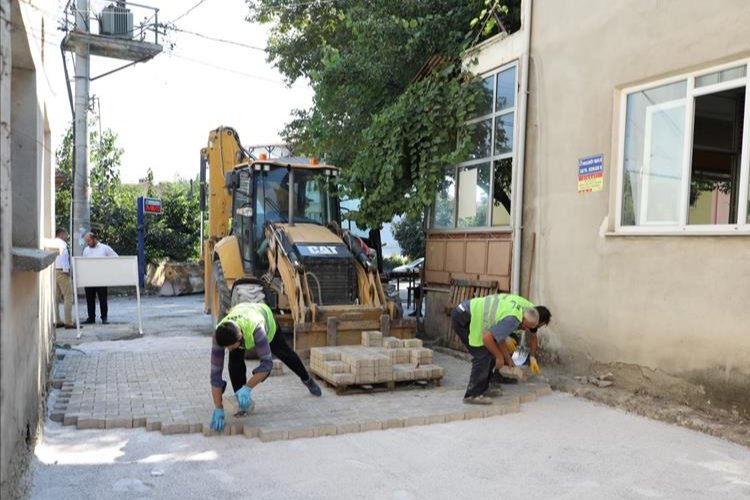 Bursa İnegöl'ün kırsal mahalleleri parkeleniyor -