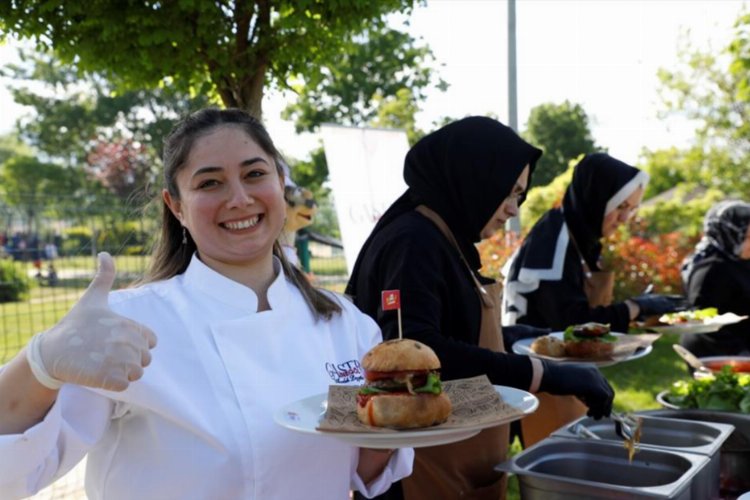 Bursa İnegöl’de Türk Mutfağı Haftası gençlerle kutlandı -