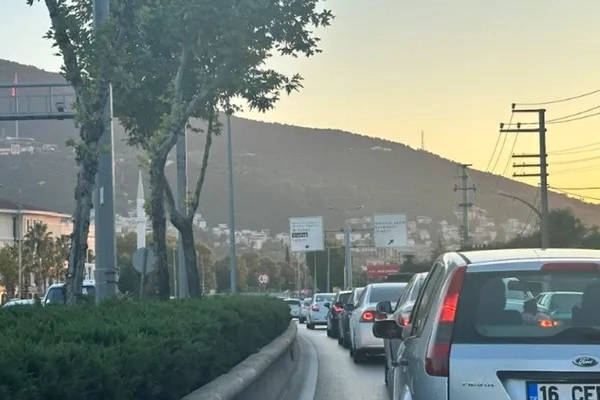 Bursa'nın trafik çilesi bitmiyor -