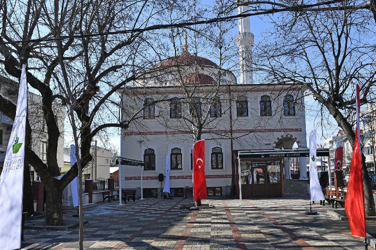 Bursa Osmangazi'den Yunuseli Merkez Camii'ne çevre düzenlemesi -