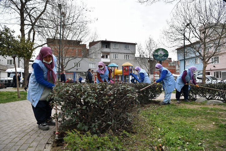 Bursa Osmangazi parklarında bahar temizliği -