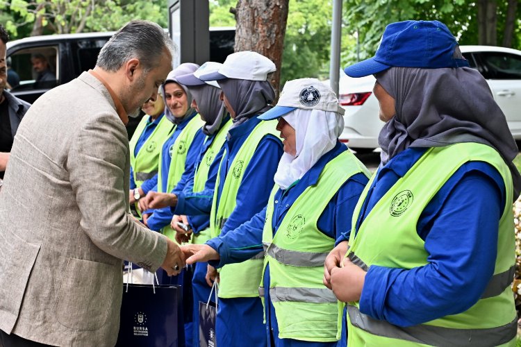 Bursa'yı yeşillendiren ekiple bayramlaşıldı -