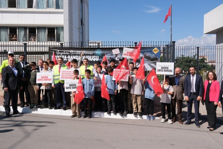 Bursa Yıldırım’da 'yayalara saygı' -