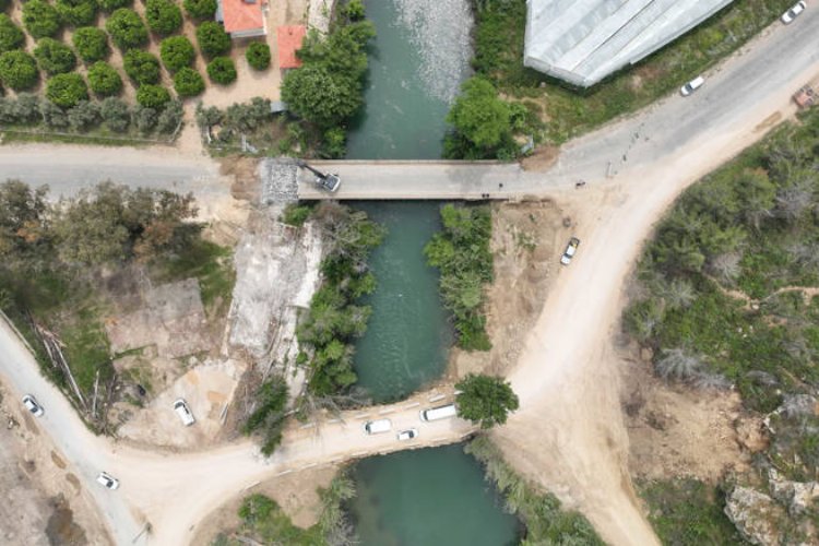 Büyükşehir Belediyesi Naras Köprüsü’nü yeniliyor -