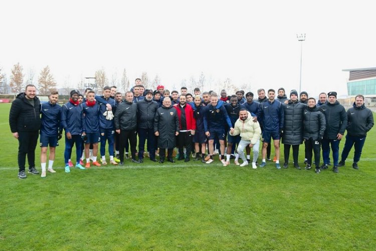 Büyükşehir'den Kayserispor'a moral ziyareti -