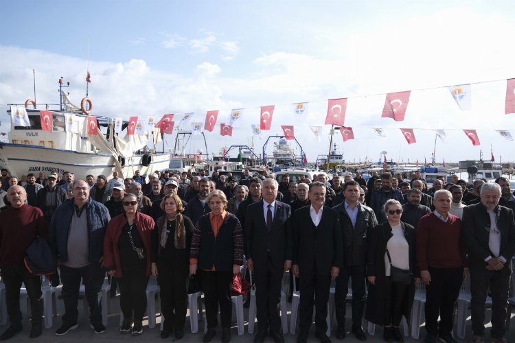 Büyükşehir’den kıyı balıkçılarına destek -