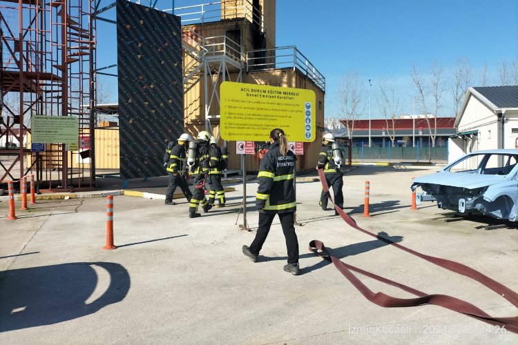 Büyükşehir İtfaiyesi’nden tersane personeline eğitim -