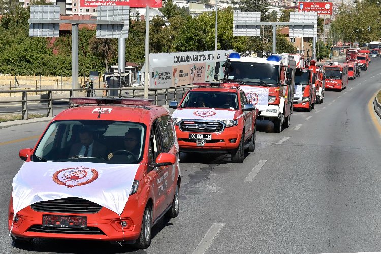 Caddelerde İtfaiye Haftası coşkusu -