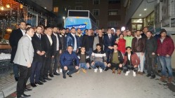 ÇAYIROVALI GENÇLER "BAYRAK" DİYOR