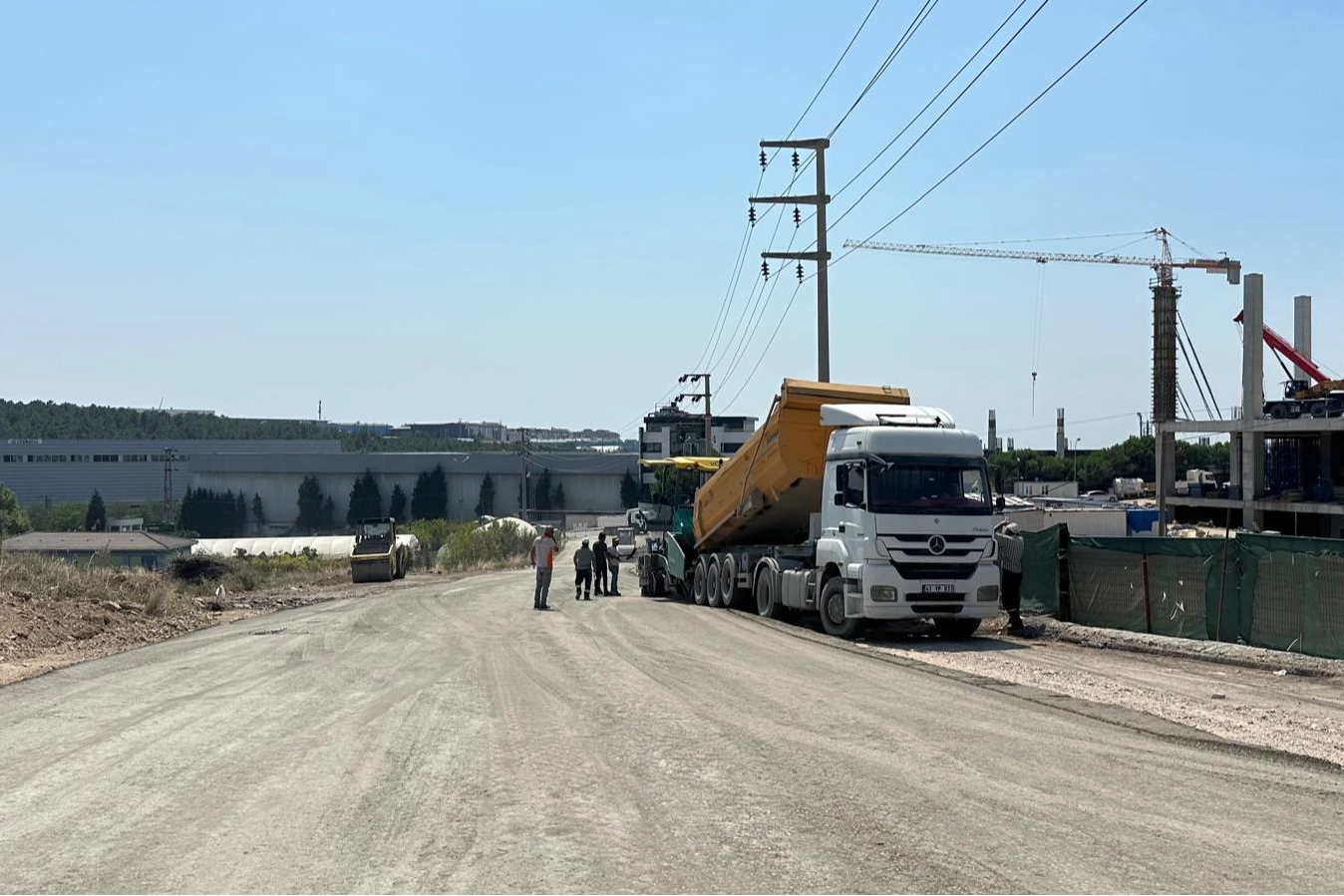 Çayırova Şekerpınar’da üstyapı yenileme çalışması -