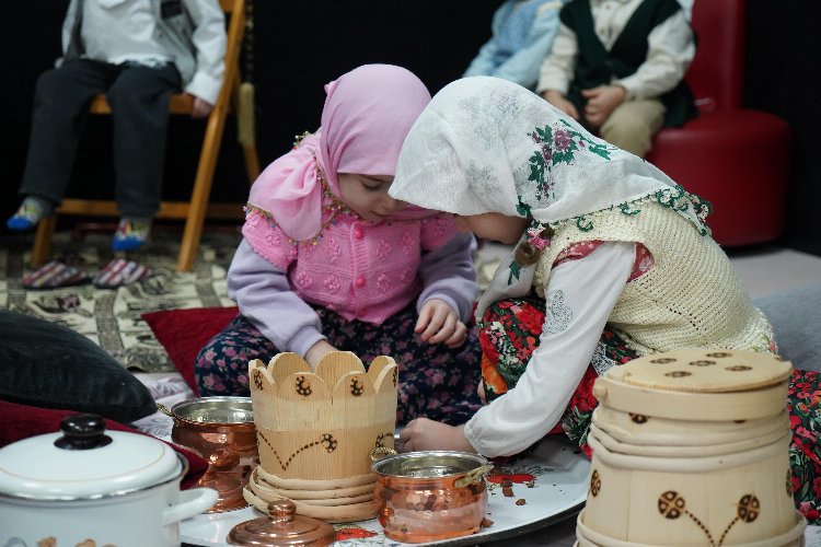 Çayırovalı çocuklara bol etkinlikli yeni bilinçler aşılandı -