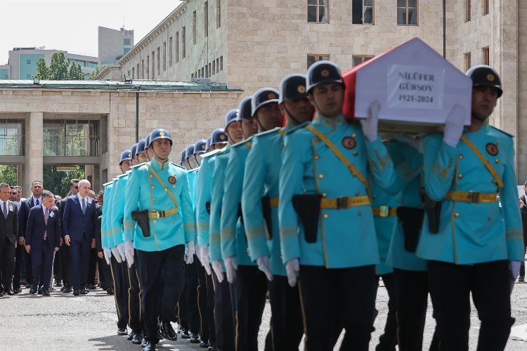 Celal Bayar'ın kızı için TBMM'de son görev -