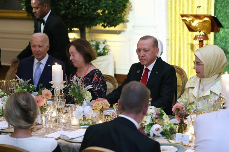 Cumhurbaşkanı Erdoğan, Biden’ın resmi yemeğinde -