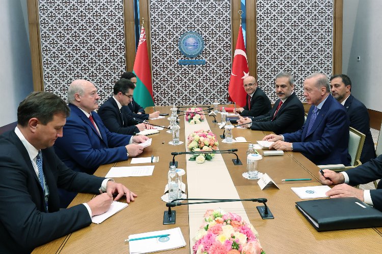 Cumhurbaşkanı Erdoğan, Lukaşenko ile buluştu -