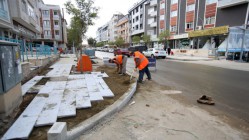 DARICA AŞIROĞLU CADDESİ’NDE ÜSTYAPI ÇALIŞMALARI TAMAMLANIYOR