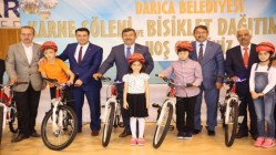 DARICA'LI ÖĞRENCİLER BİSİKLETLERİNE KAVUŞTU