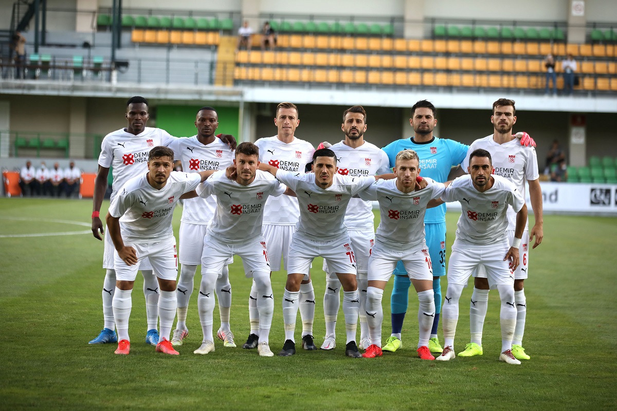 Demir Grup Sivasspor’da 6 yolcu