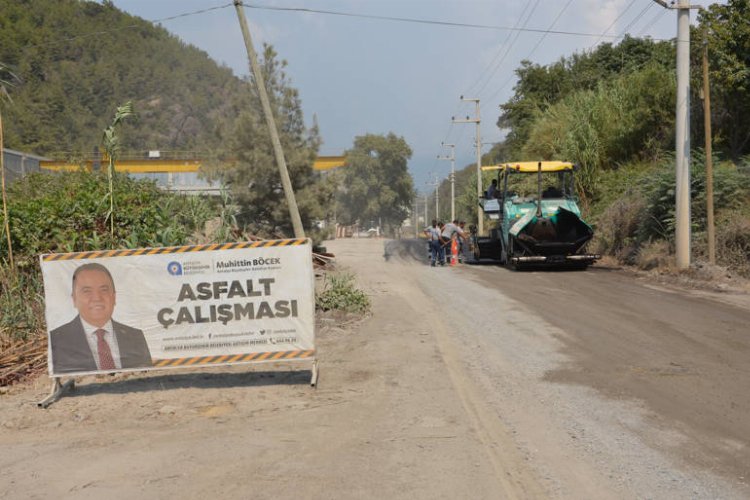 Demirtaş Grup Yolu’na sıcak asfalt -