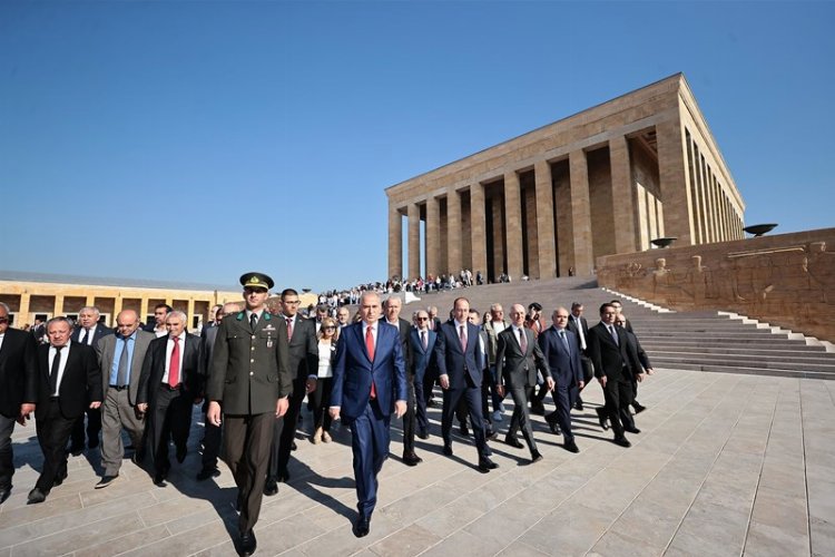 Denizli heyeti Ata’nın huzurunda -