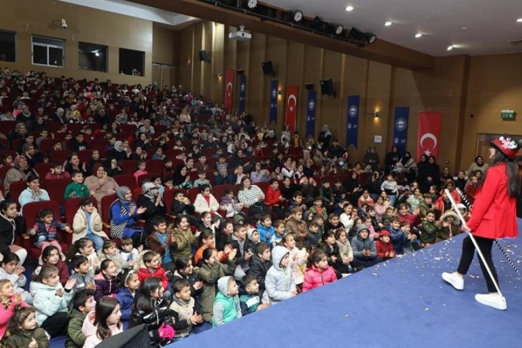 Dilovası’nda çocuklar doyasıya eğlendi -