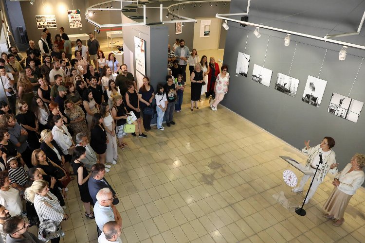 Dokuz Eylül'de Güzel Sanatlar öğrencilerinden 'Z Raporu'! -