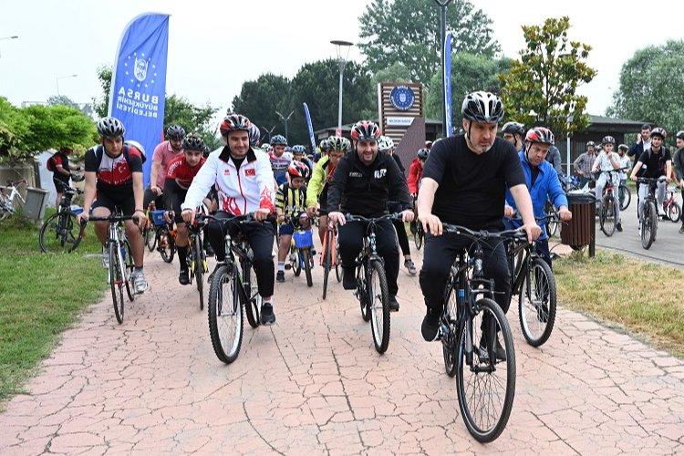 Dünya Bisiklet Günü’nde hayata pedalladılar -