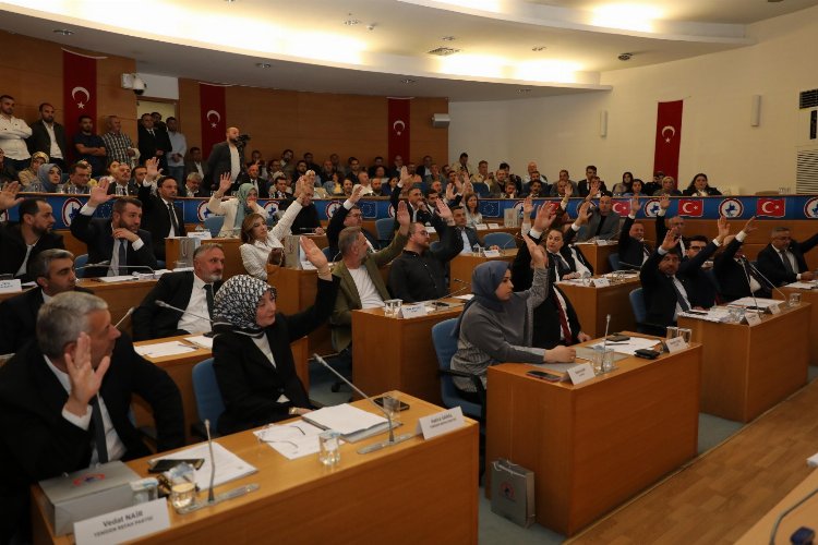 Düzce Belediye Meclisi'nde yeni dönem ilk toplantı -