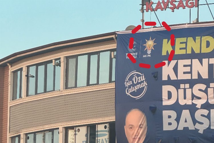 Düzce'de 'AK Parti' afişlerinde büyük hata! -