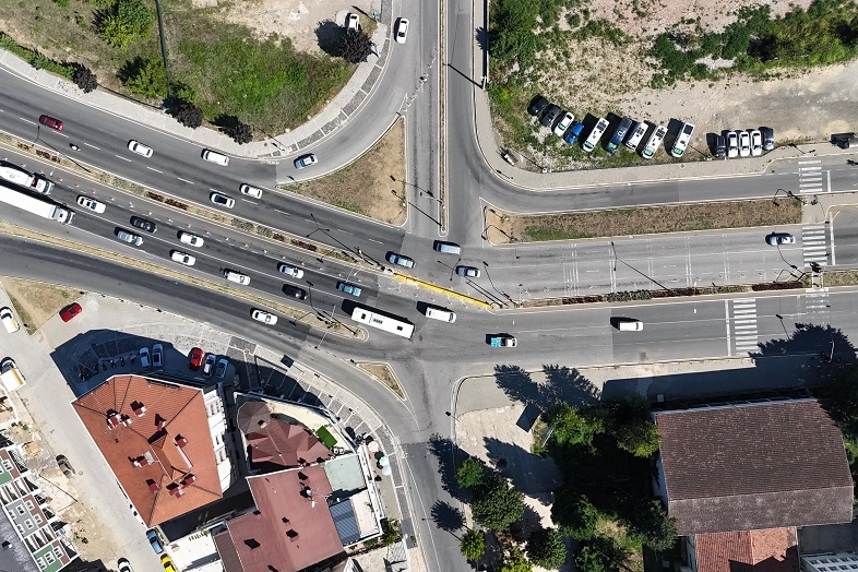 Düzce'de akıllı kavşak trafiğe yine çözüm olmadı! -