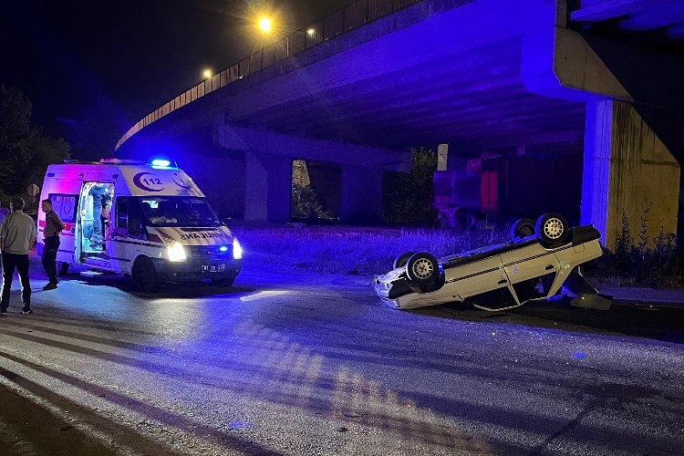 Düzce'de alkollü sürücü kaza yaptı -