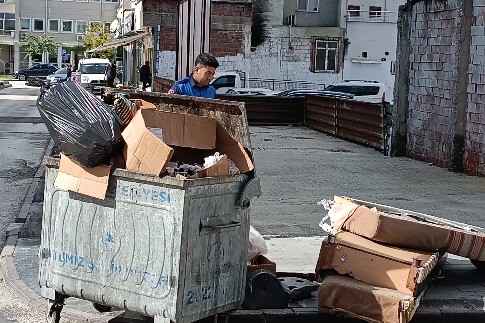 Düzce'de çevreyi kirletti... Kameralardan kaçamadı! -