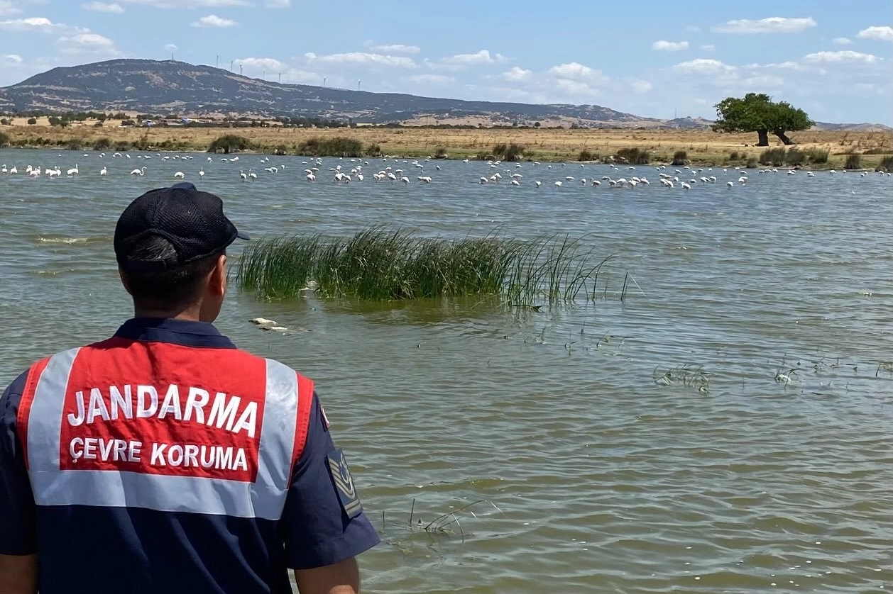 Edirne Jandarması Gala Gölü'nü koruyor -