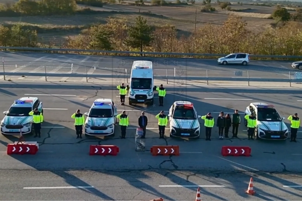 Edirne Jandarması'ndan servis araçlarına kontrol -