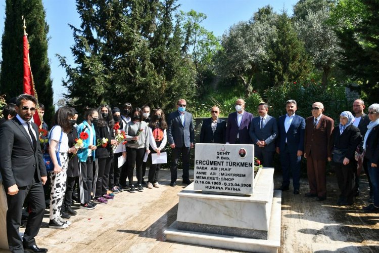 Şehit Binbaşı Ercüment Türkmen kabri başında anıldı -