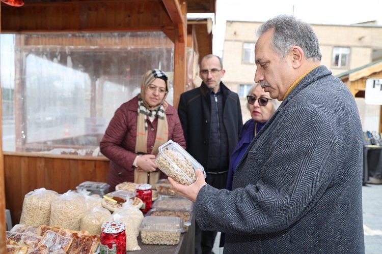 El emeği ürünlerin Talas'taki merkezi Maharetli Eller -