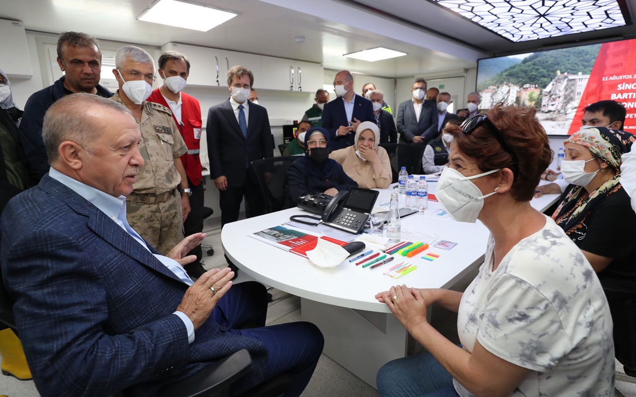 Erdoğan, Kastamonu Bozkurt’ta sel felaketinden etkilenen vatandaşları dinledi