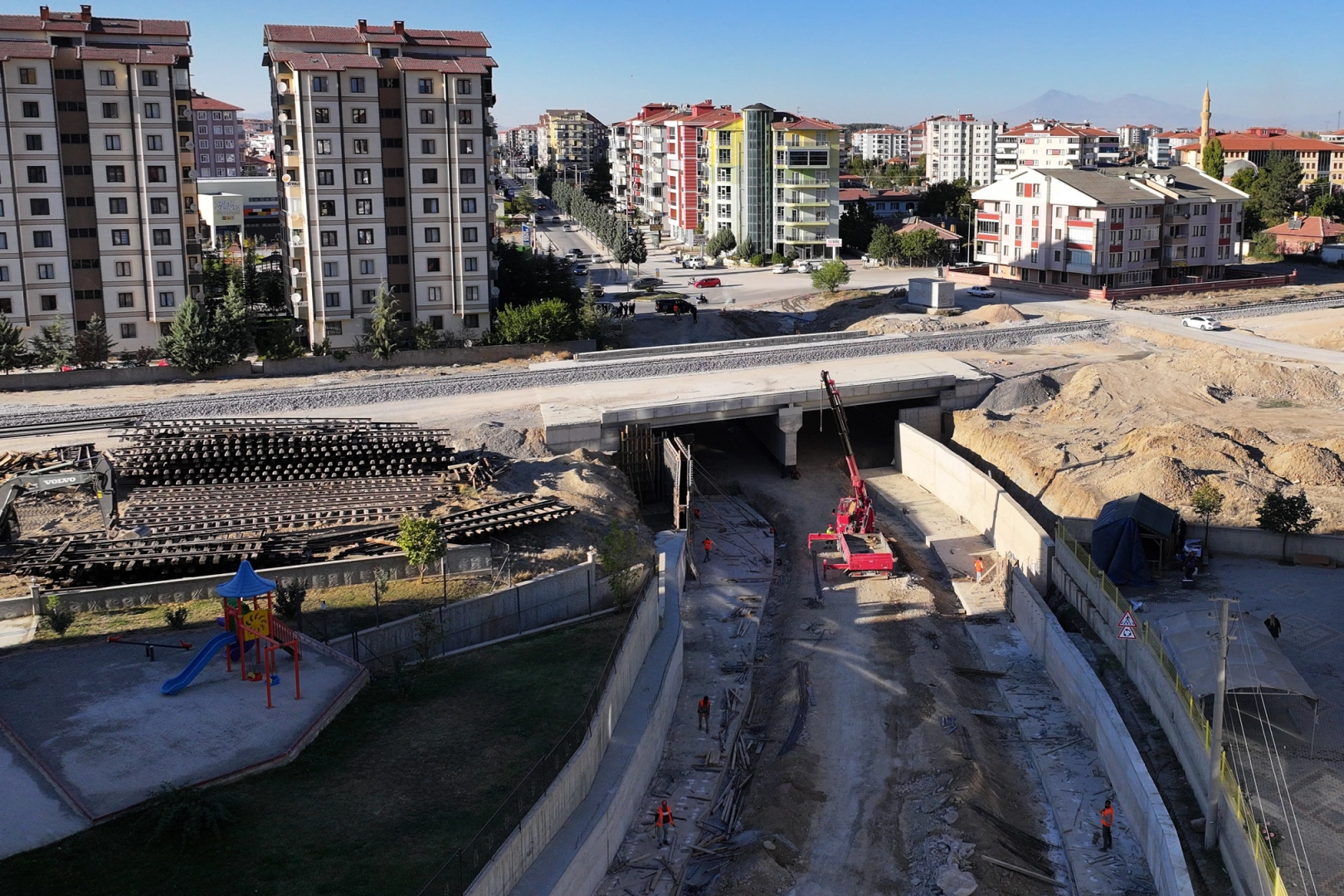 Ereğli'de Karaman-Ulukışla hızlı tren hattına yakın mercek -