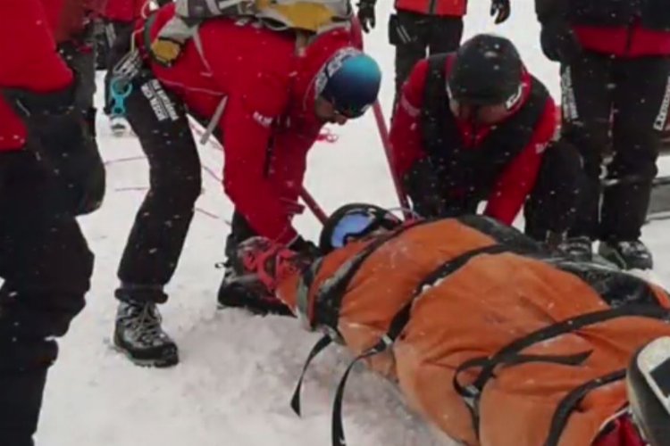 Erzurum'da İran asıllı bir şahıs kayak yaparken yaralandı -