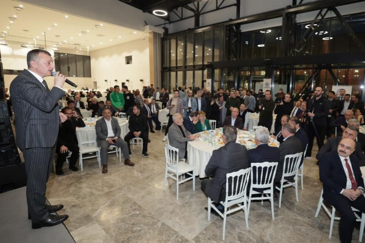 Erzurumluların iftar programına yoğun katılım -