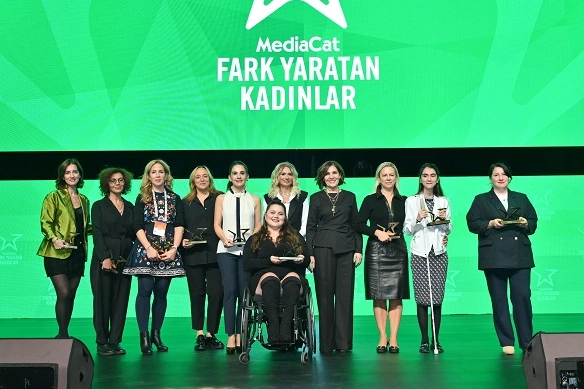 Fark yaratan kadınlar sahnede ışıldadı -