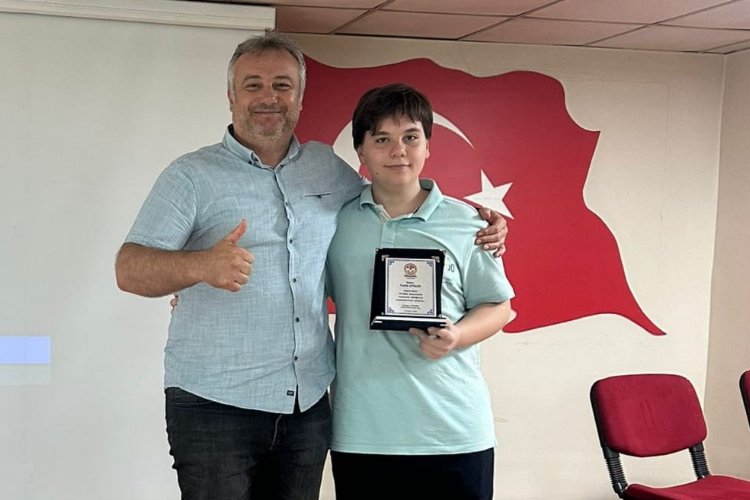 Fatih Uygun en başarılı futbol antrenörü seçildi -