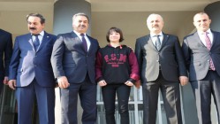 FSM LİSESİ’NDE BAYRAK TÖRENİ