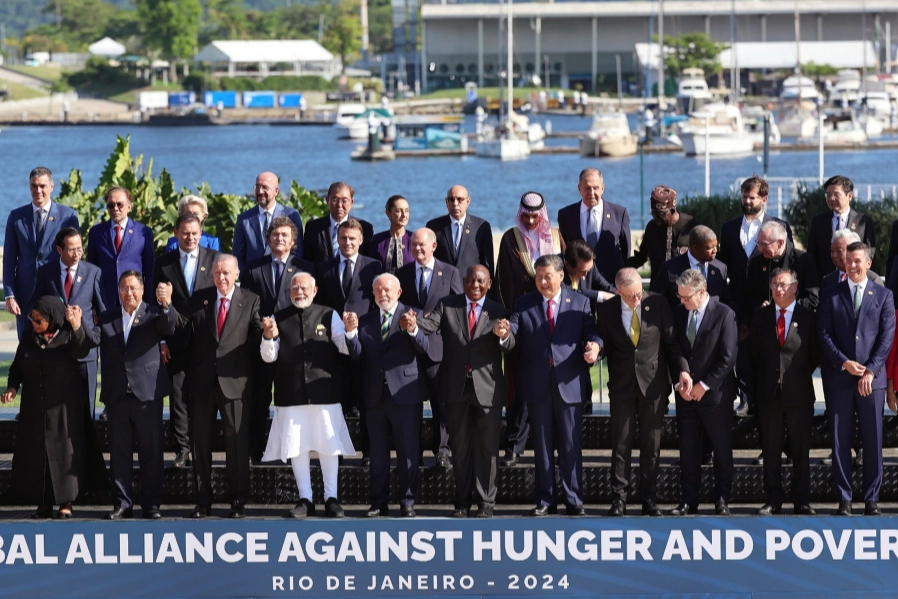 G20'de aile fotoğrafında el ele poz -