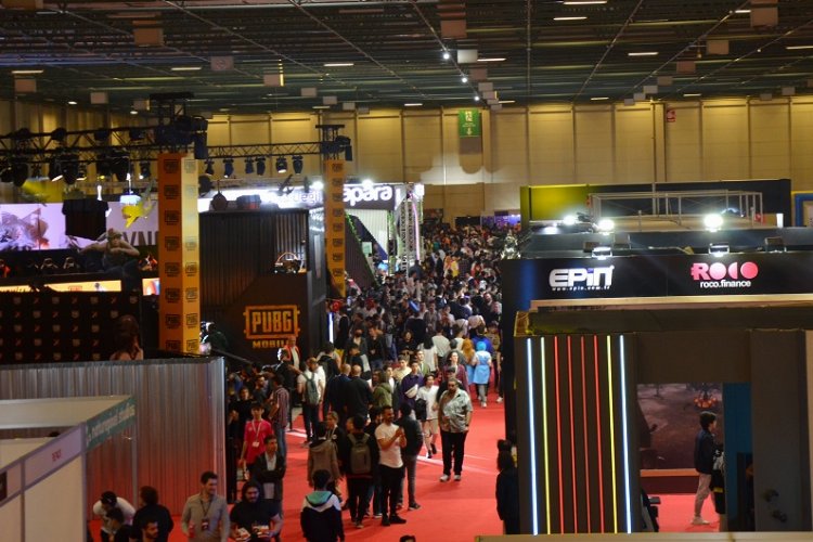 GameX Fuarı binlerce ziyaretçiyi ağırladı -